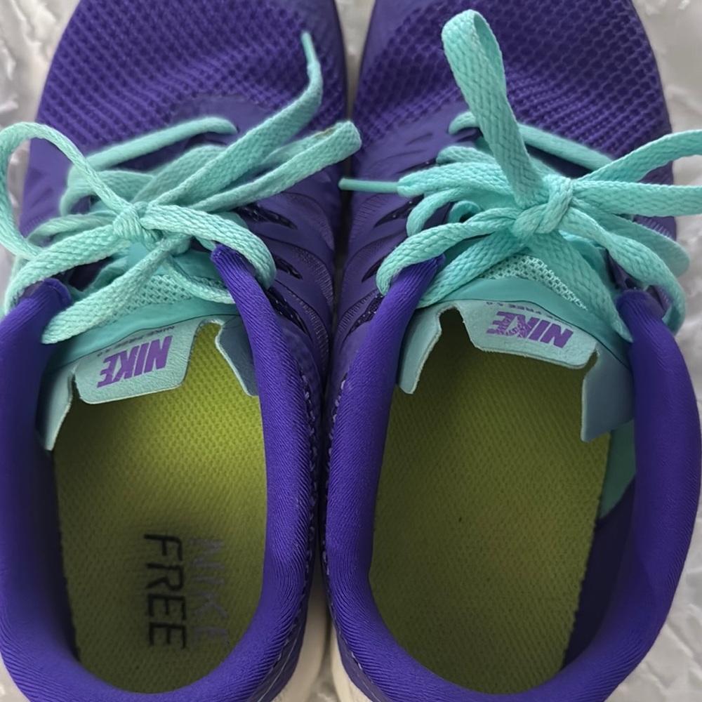 Nike Women's Purple Running Shoes - Picture 4 of 4